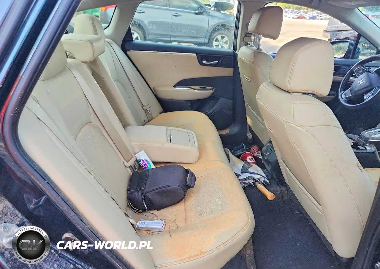 2018 Honda Clarity Touring VIN:JHMZC5F38JC008066 - 10