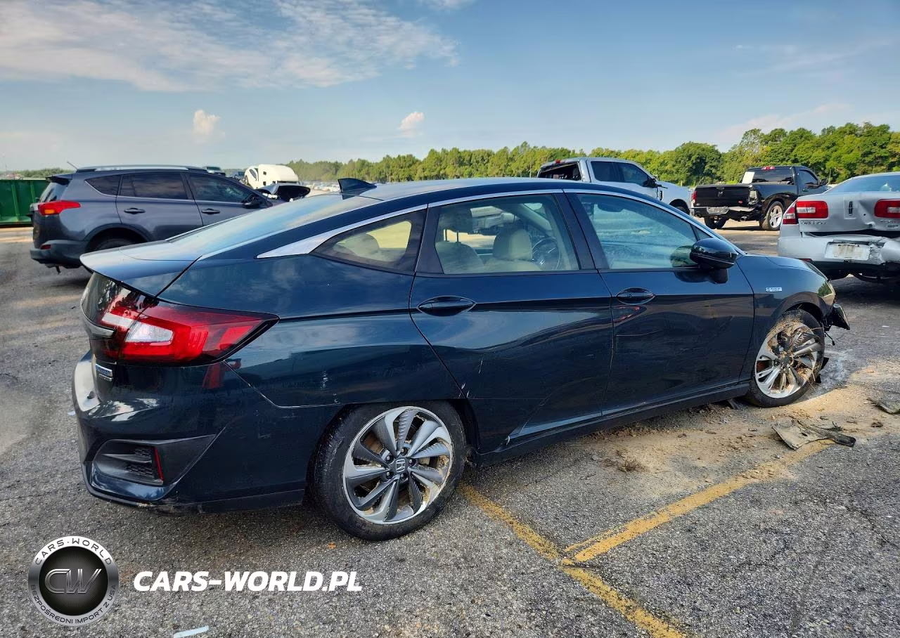 2018 Honda Clarity Touring VIN:JHMZC5F38JC008066 - 3