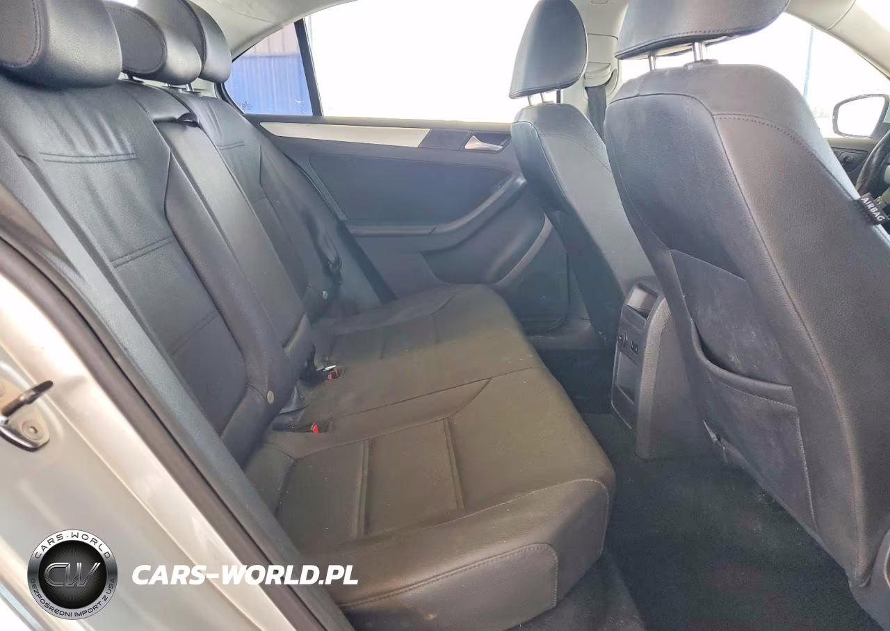 2012 Volkswagen Jetta VIN:3VWLP7AJ6CM399794 - 10