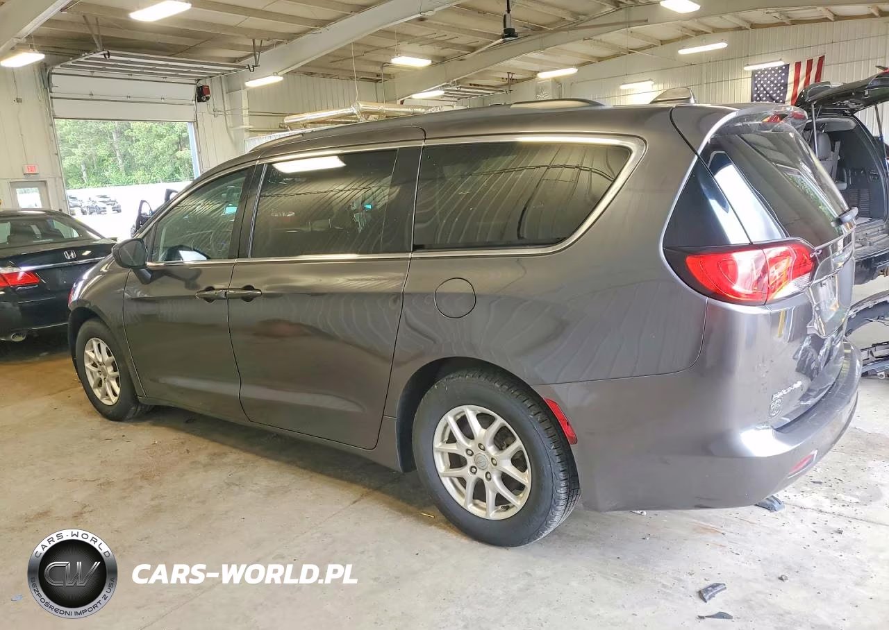 2017 Chrysler Pacifica Touring VIN:2C4RC1DG0HR747367 - 2