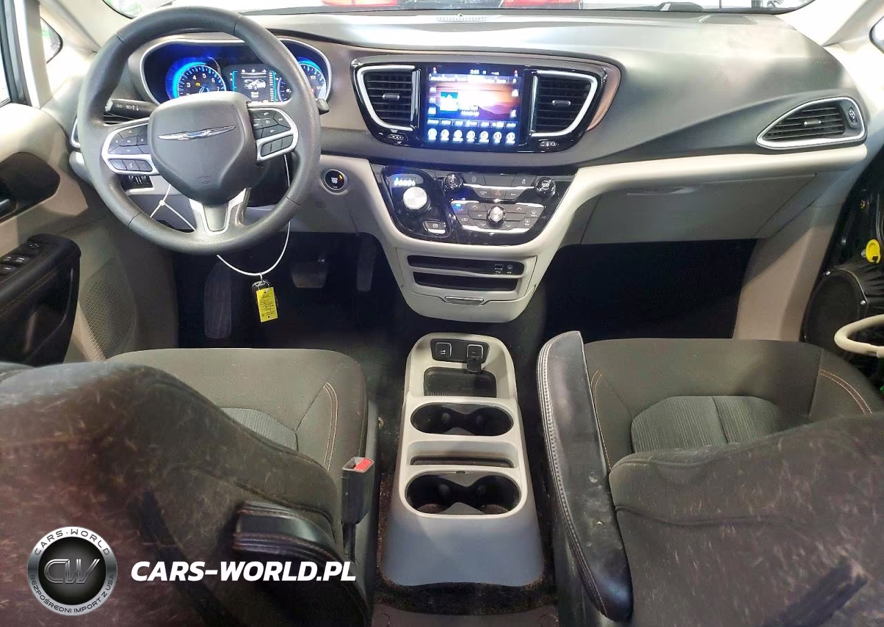 2017 Chrysler Pacifica Touring VIN:2C4RC1DG0HR747367 - 8