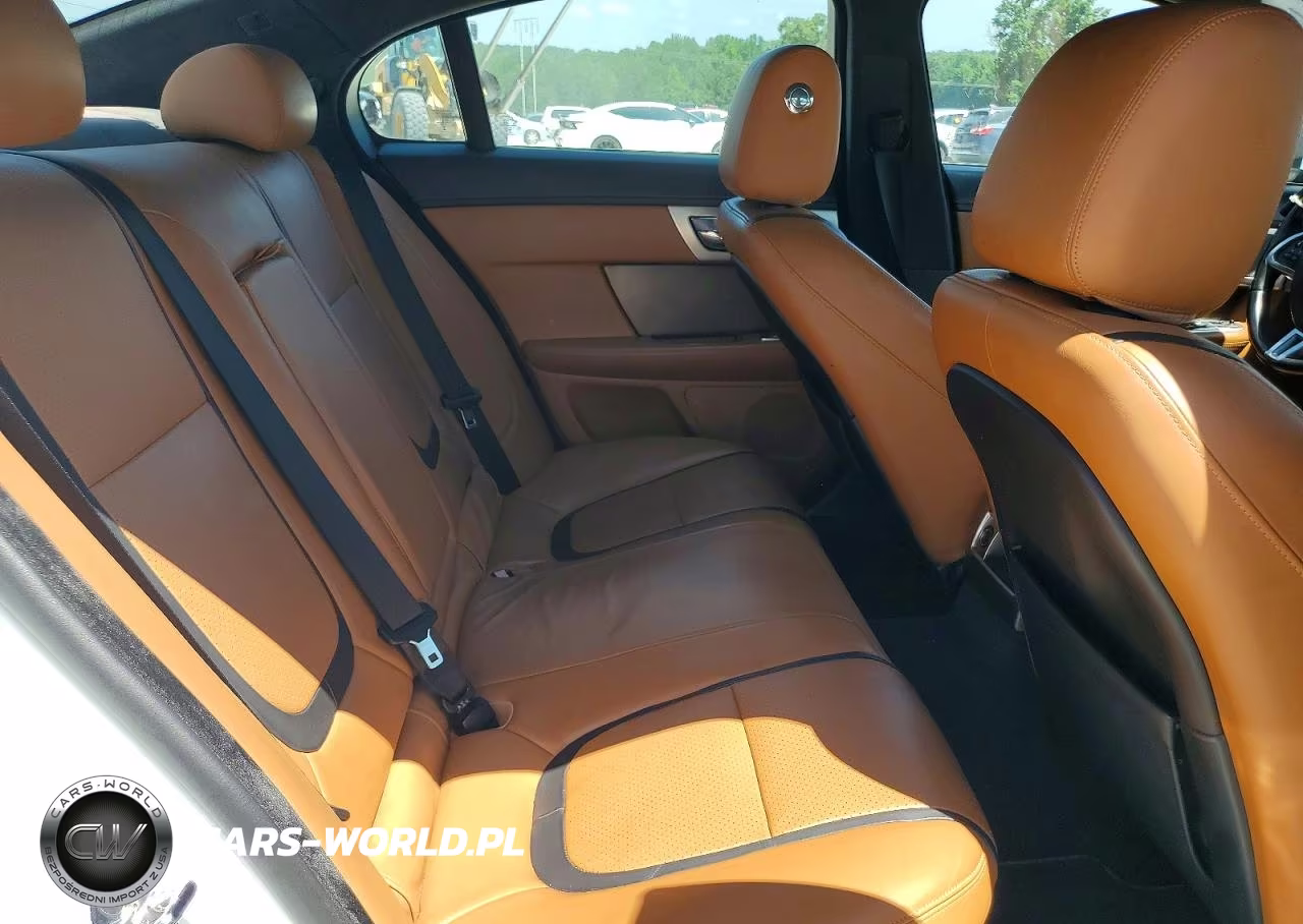 JAGUAR XF VIN:SAJWJ0EF8E8U18305 - 10