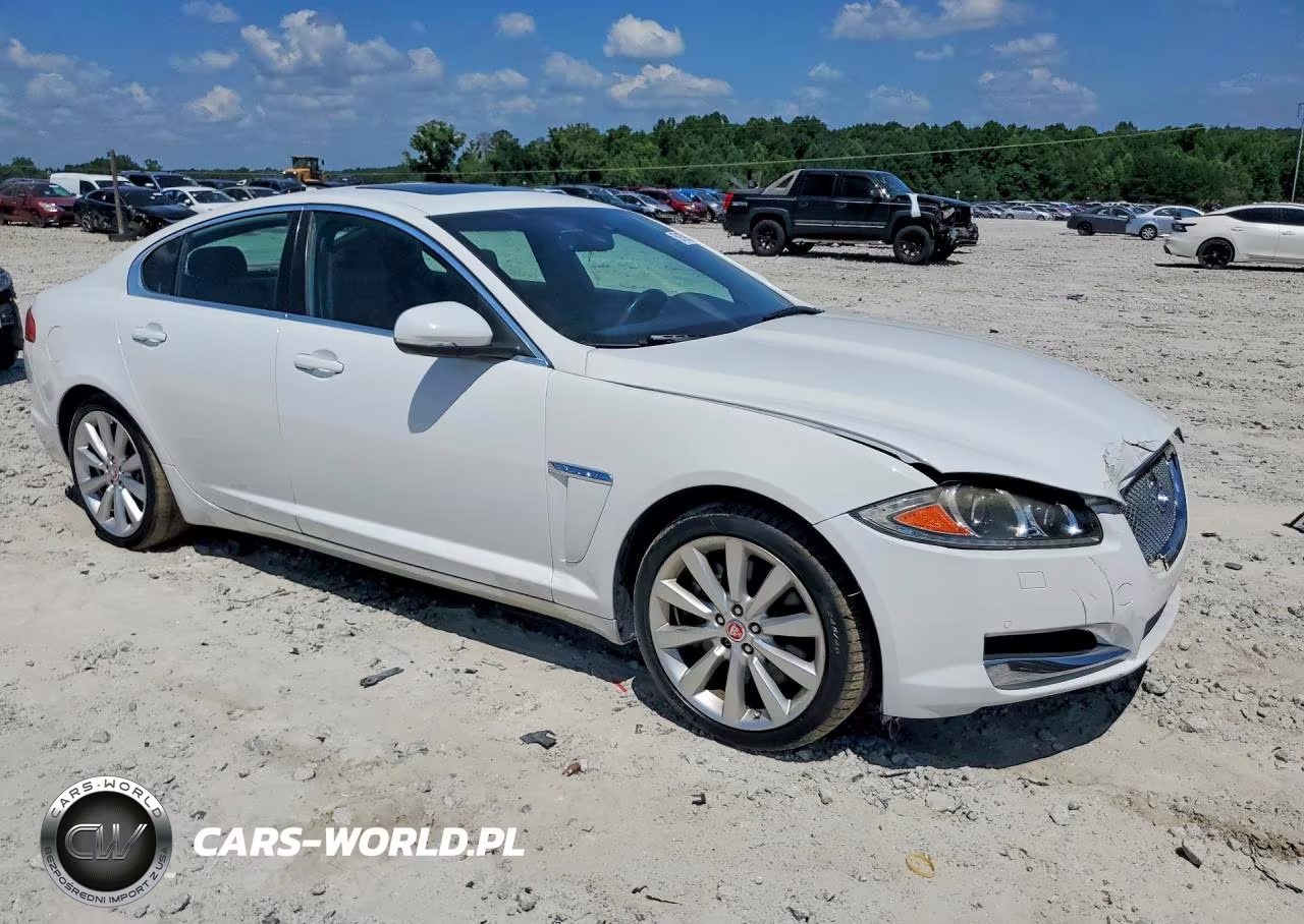JAGUAR XF VIN:SAJWJ0EF8E8U18305 - 4