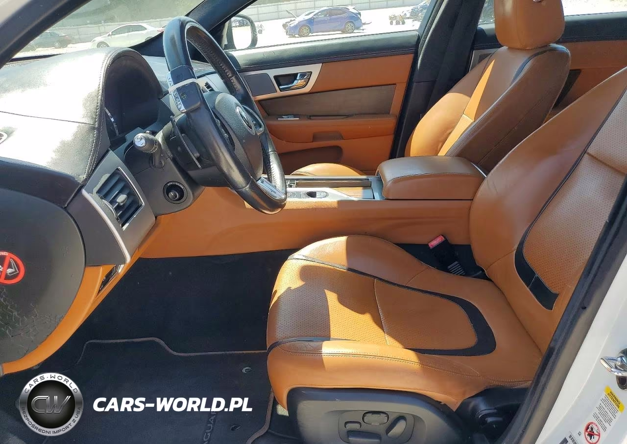 JAGUAR XF VIN:SAJWJ0EF8E8U18305 - 7