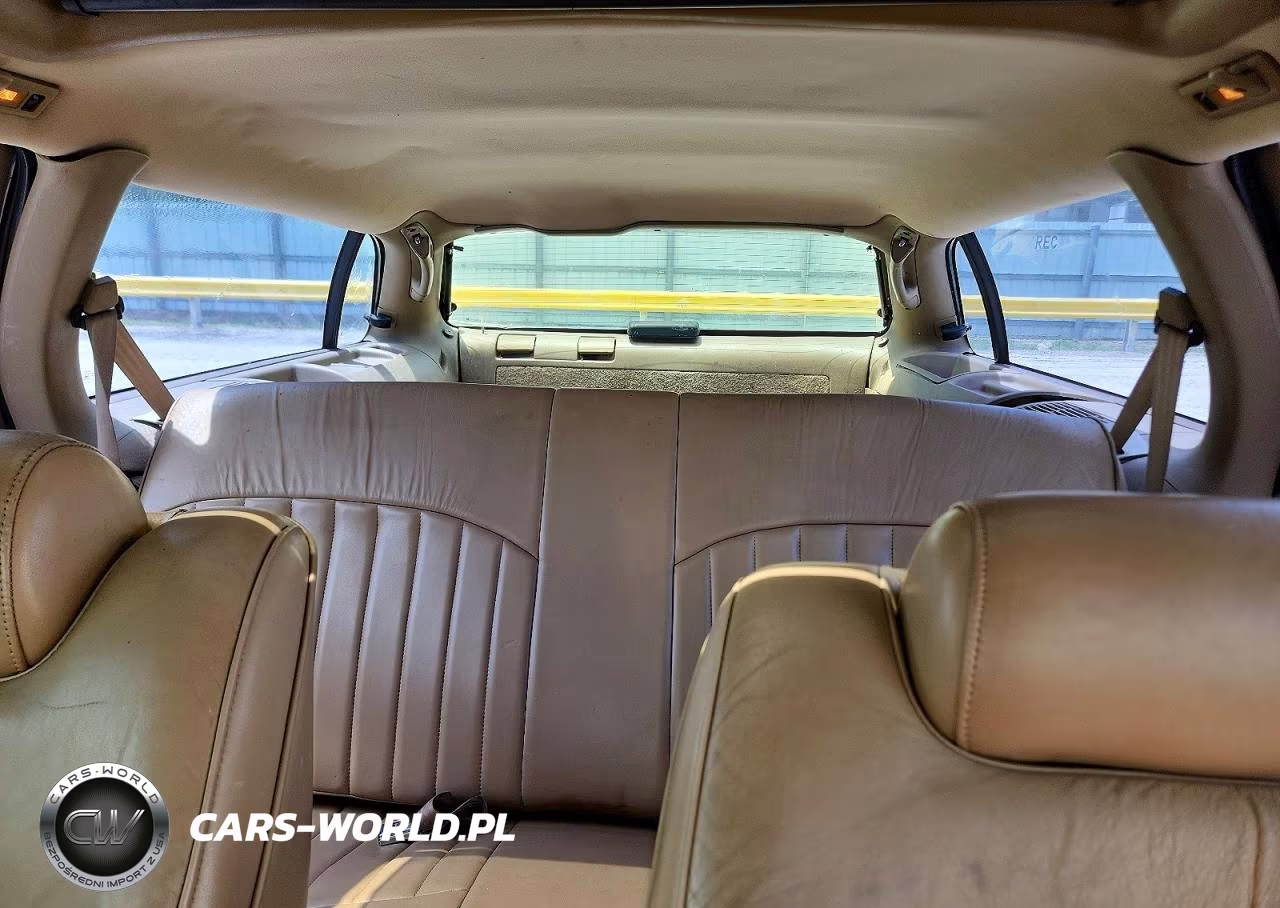 1995 Buick Roadmaster Estate VIN:1G4BR82P8SR416654 - 10