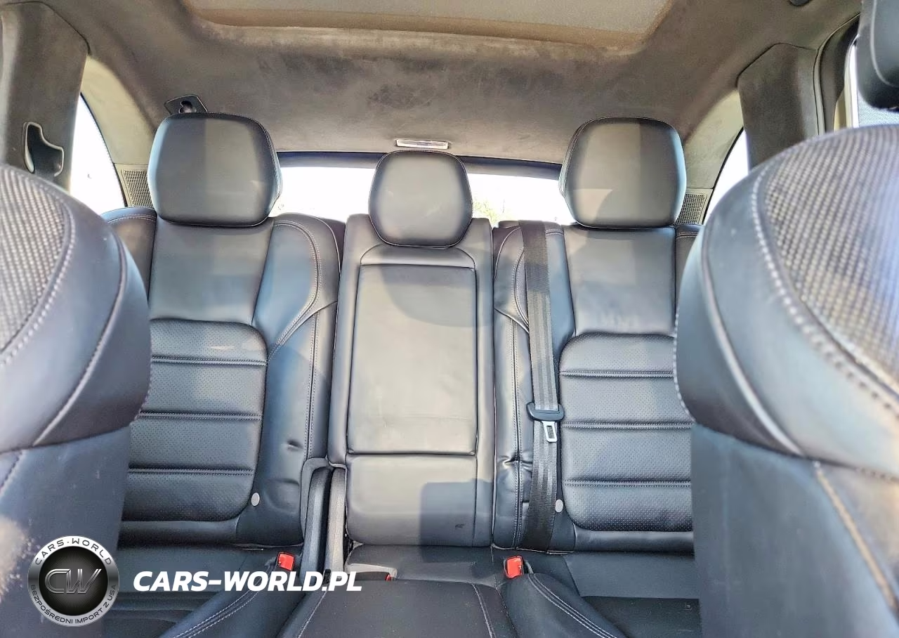 2015 Porsche Cayenne Turbo VIN:WP1AC2A28FLA81147 - 10