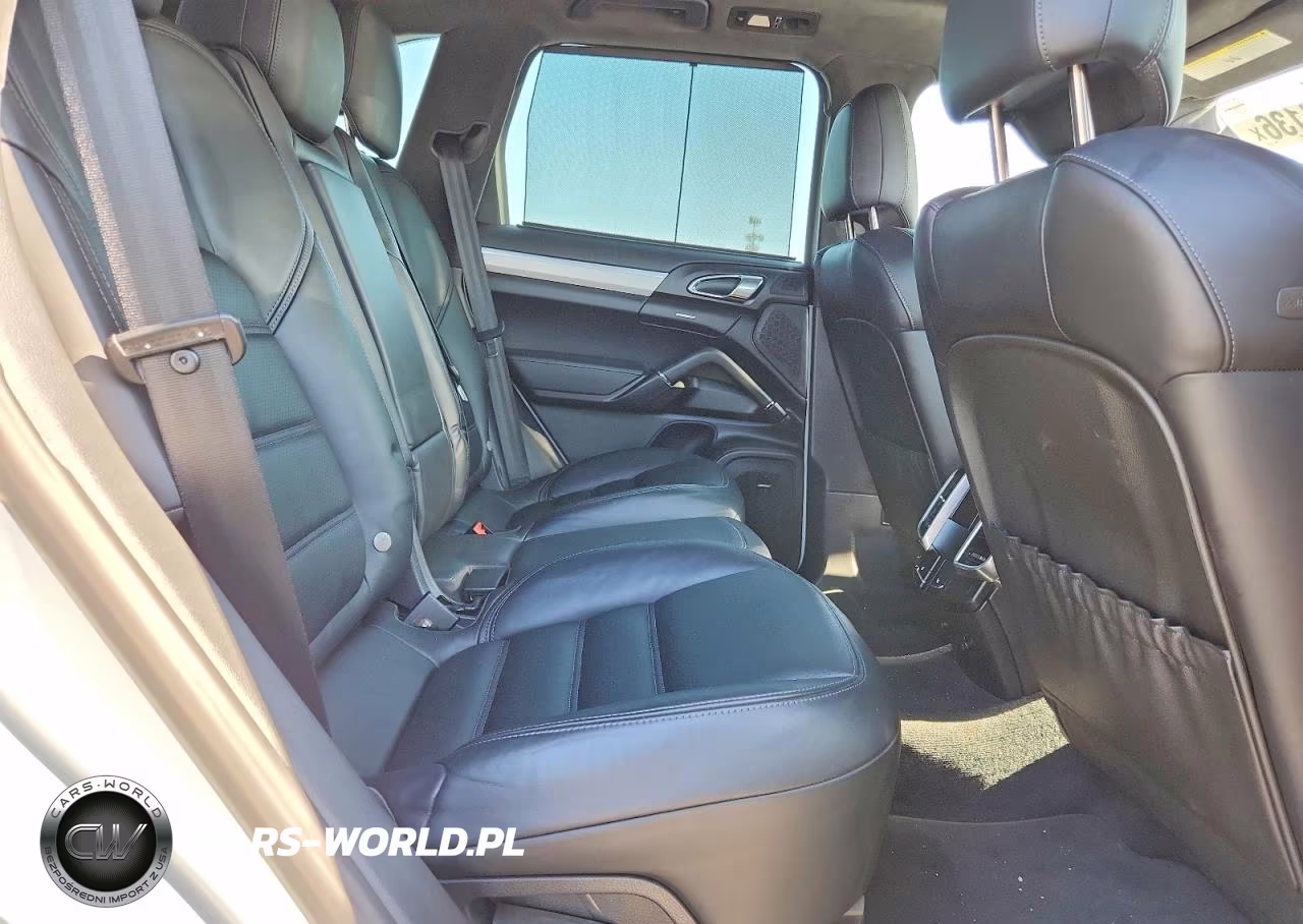 2015 Porsche Cayenne Turbo VIN:WP1AC2A28FLA81147 - 11
