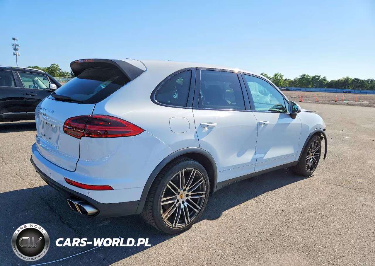 2015 Porsche Cayenne Turbo VIN:WP1AC2A28FLA81147 - 3
