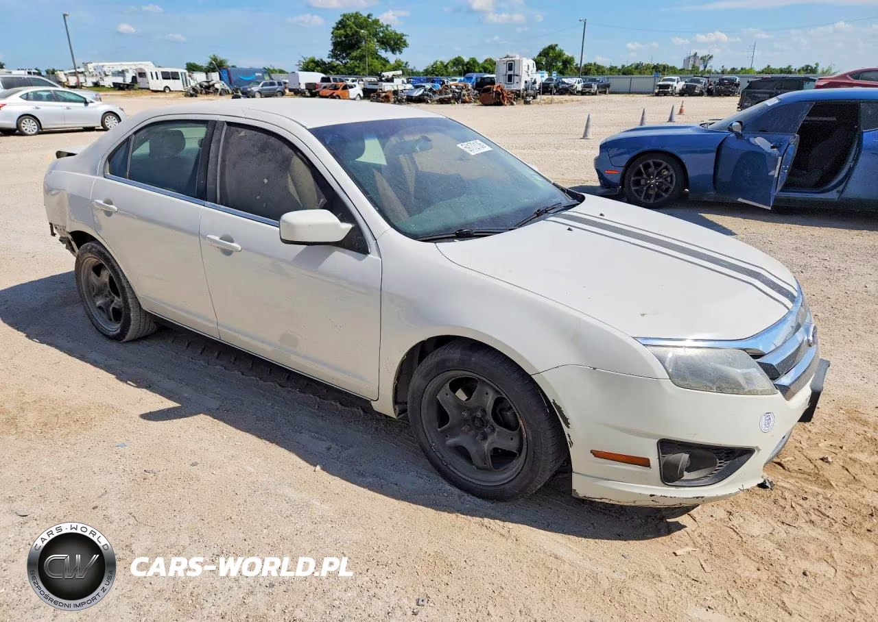 2011 Ford Fusion Se VIN:3FAHP0HA9BR210651 - 4