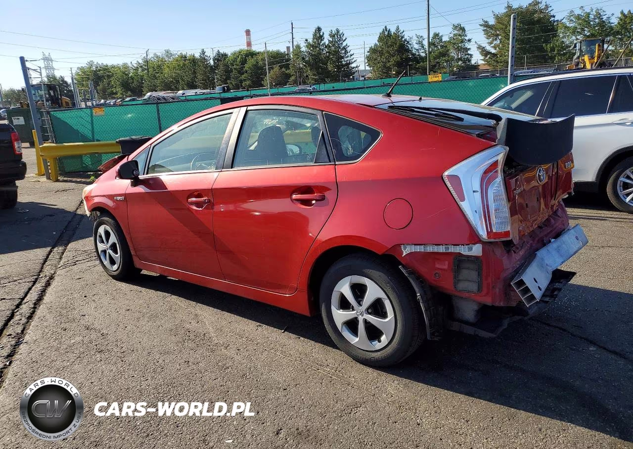 2015 Toyota Prius Two VIN:JTDKN3DU2F1918182 - 2