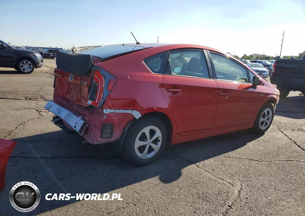 2015 Toyota Prius Two VIN:JTDKN3DU2F1918182 - 3