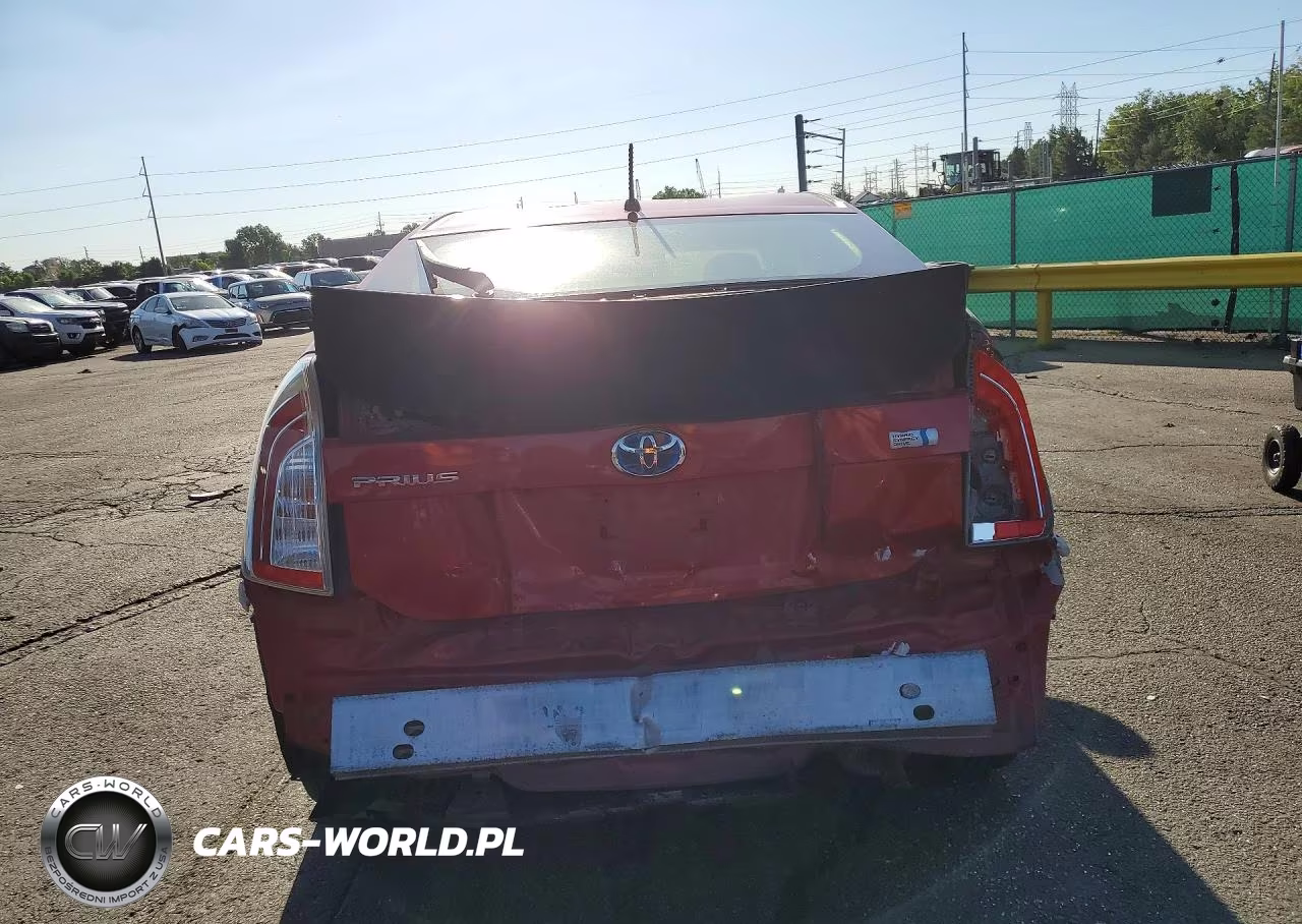 2015 Toyota Prius Two VIN:JTDKN3DU2F1918182 - 6