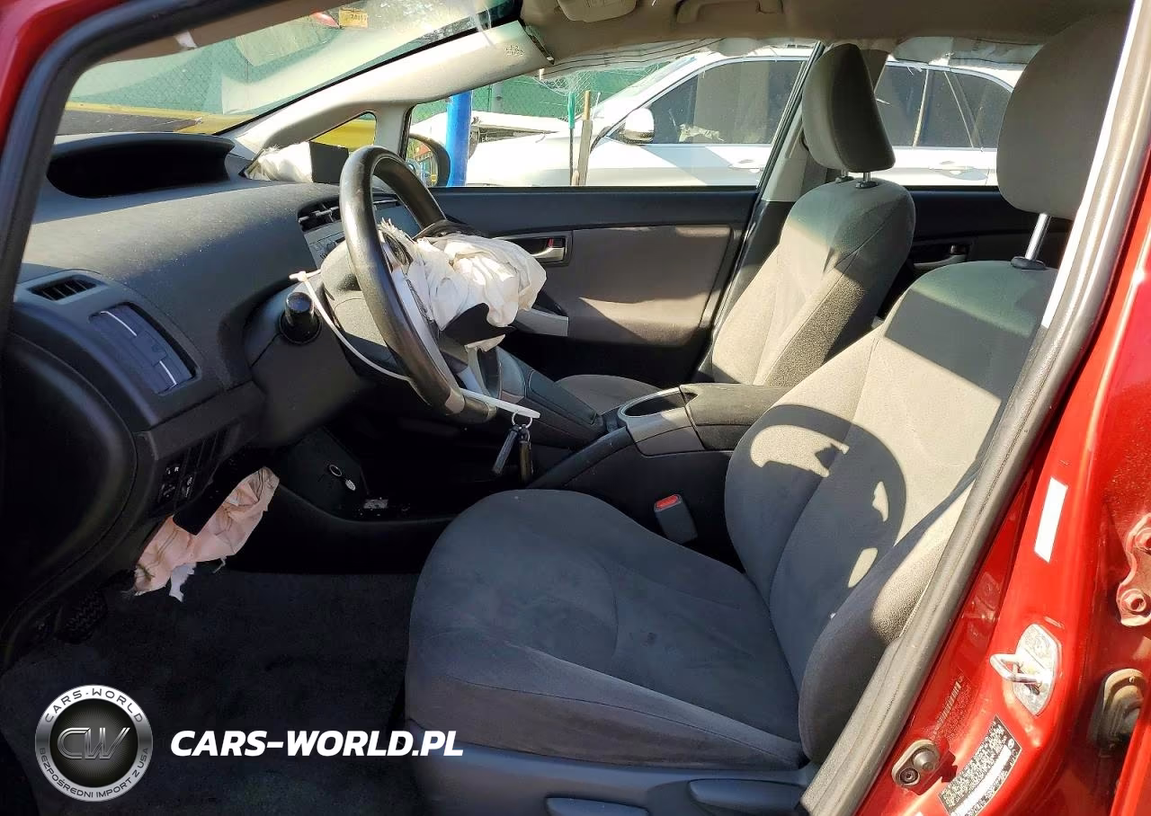 2015 Toyota Prius Two VIN:JTDKN3DU2F1918182 - 7