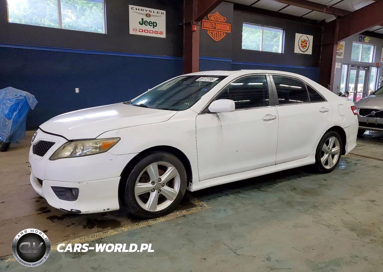 2011 Toyota Camry Se – zdjęcie 1 z 12
