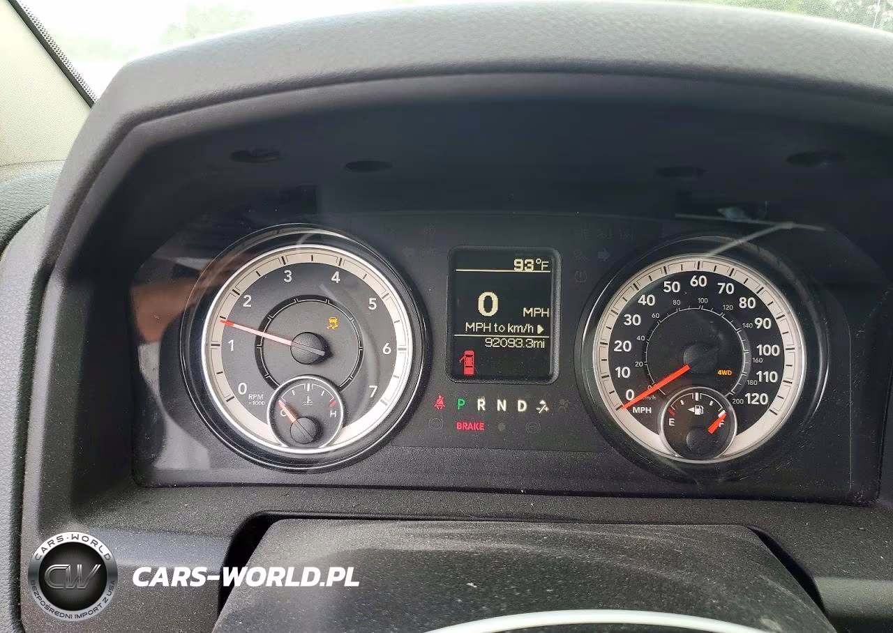 2019 Ram 1500 Classic Tradesman VIN:1C6RR7FGXKS544868 - 9
