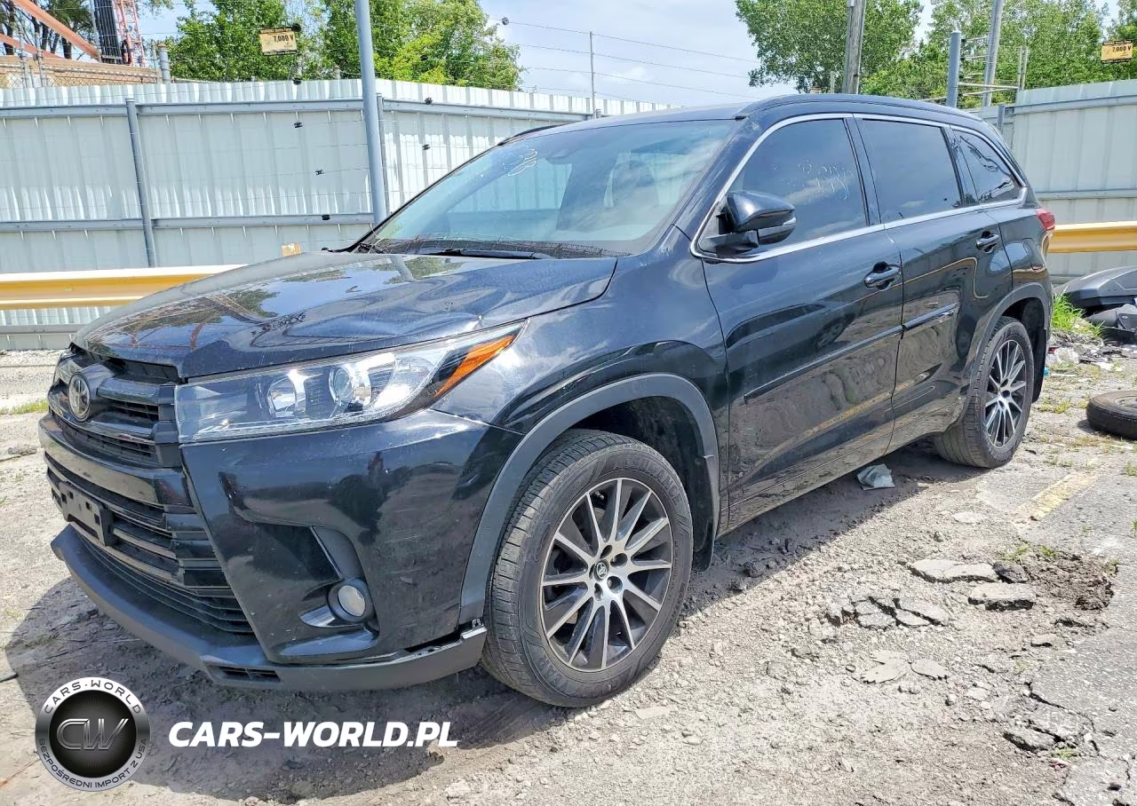 2017 Toyota Highlander Se – zdjęcie 1 z 13