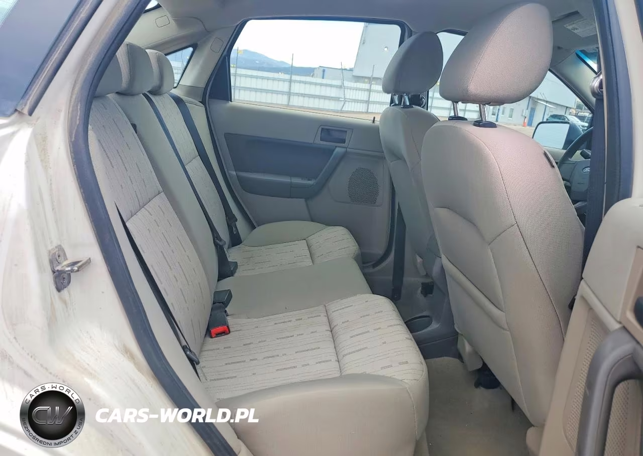 2010 Ford Focus VIN:1FAHP3FN6AW222792 - 10