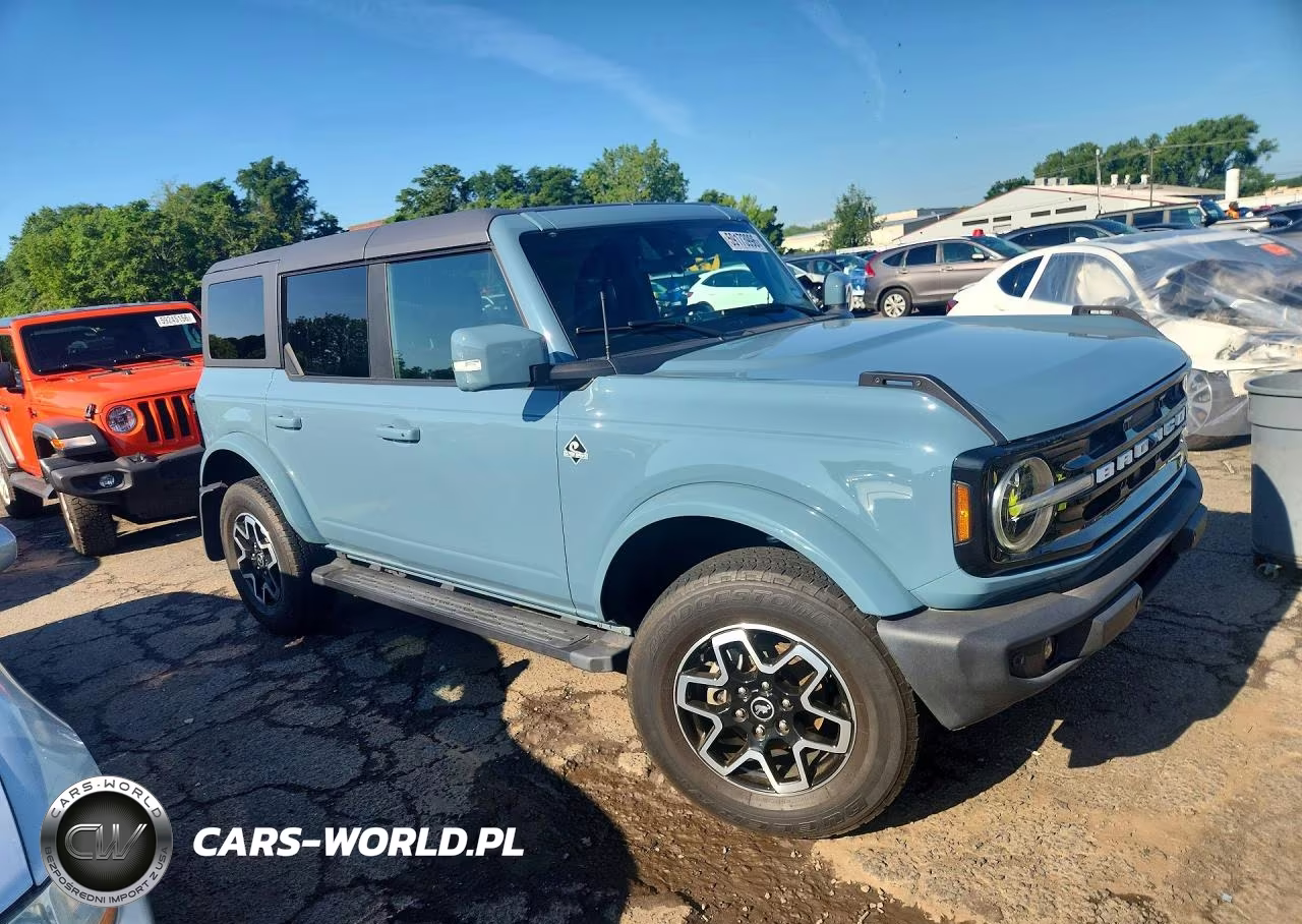 2022 Ford Bronco Base VIN:1FMDE5BH5NLB60203 - 4
