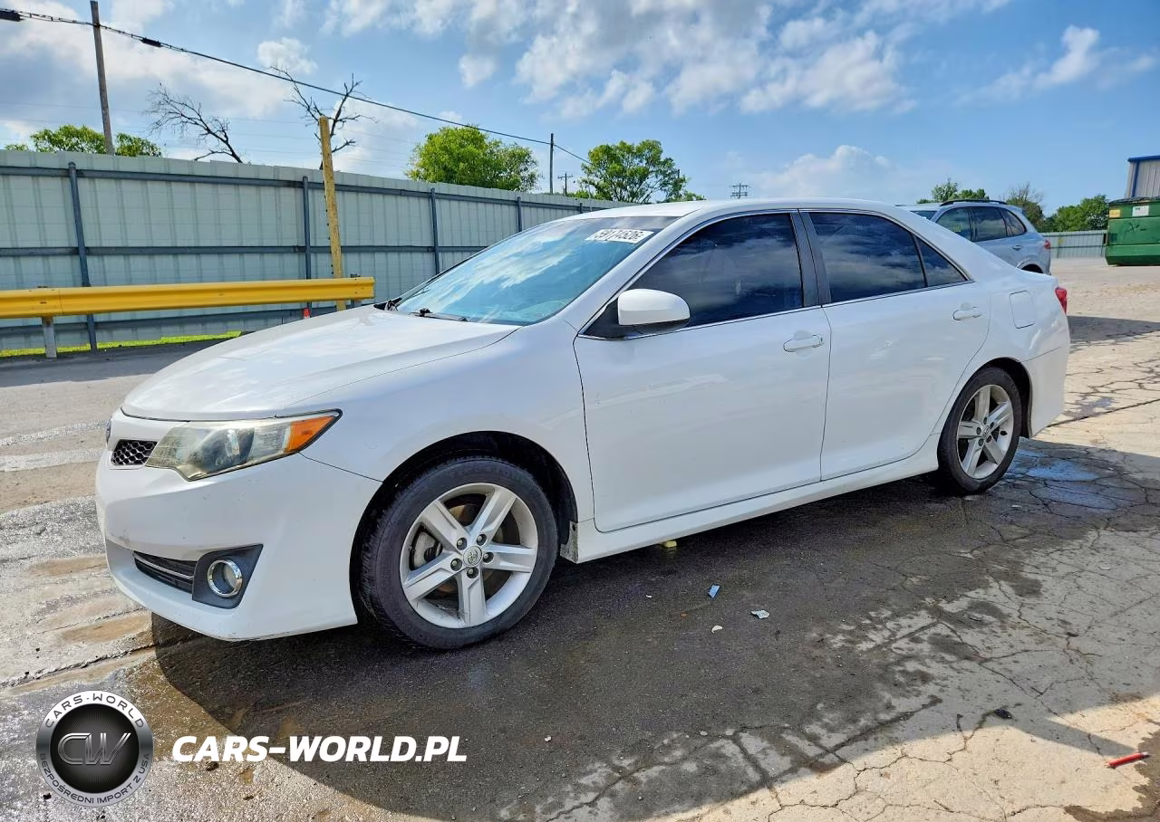 2014 Toyota Camry Se – zdjęcie 1 z 12