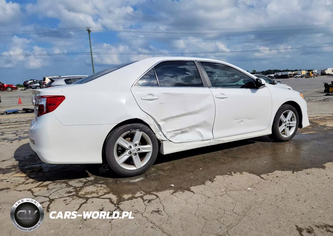 2014 Toyota Camry Se VIN:4T1BF1FK0EU386212 - 3
