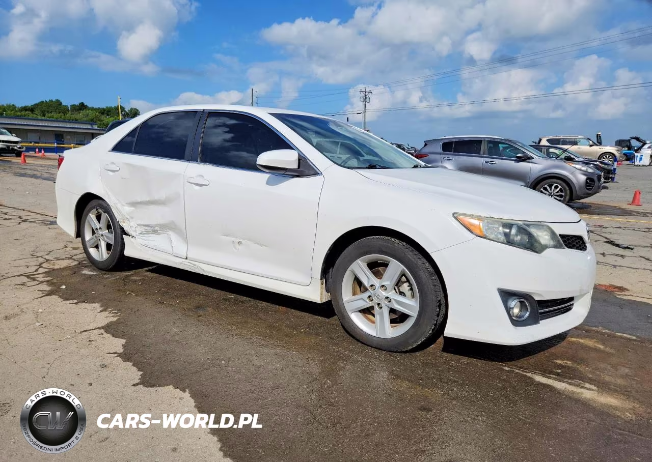 2014 Toyota Camry Se VIN:4T1BF1FK0EU386212 - 4