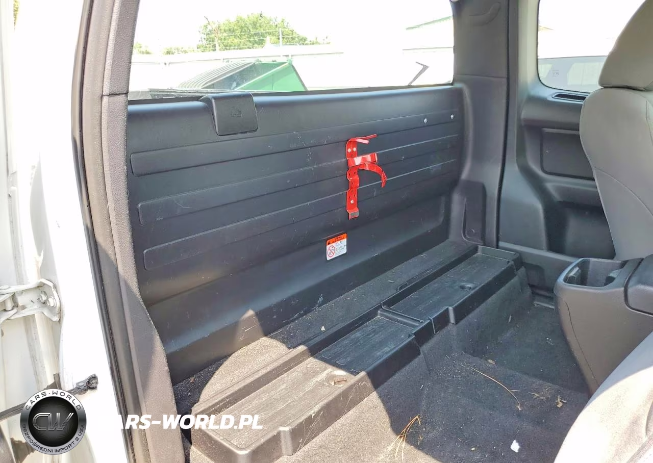 2016 Toyota Tacoma Sr VIN:5TFRX5GN9GX059440 - 10