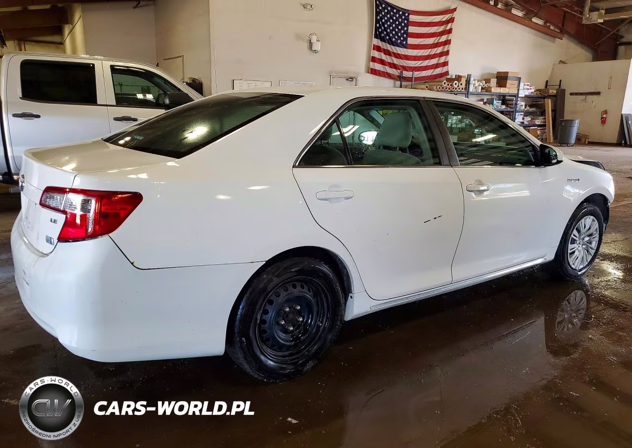 2013 Toyota Camry Hybrid Le VIN:4T1BD1FK6DU096187 - 3