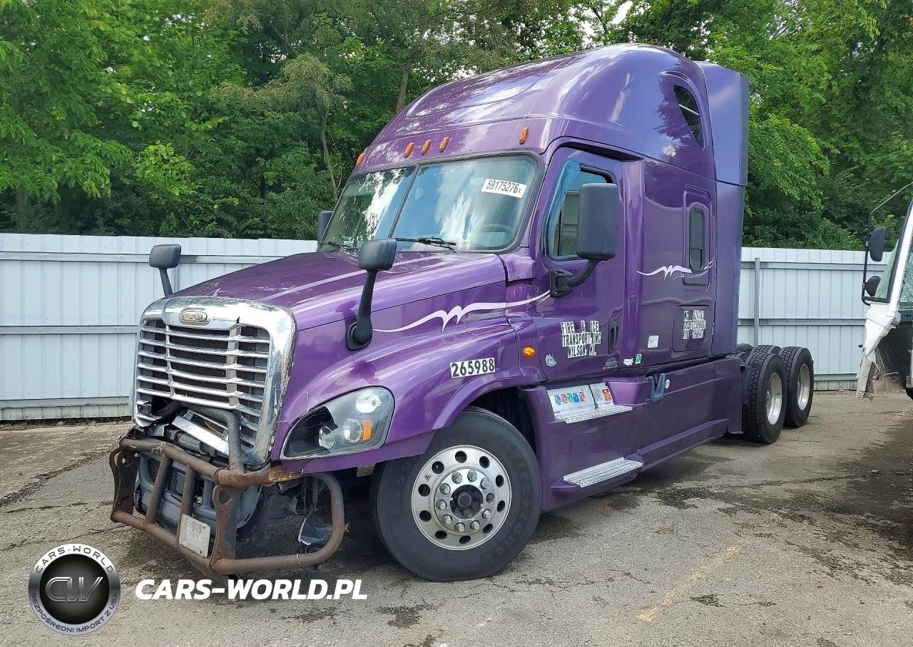 2015 Freightliner Cascadia Semi Truck