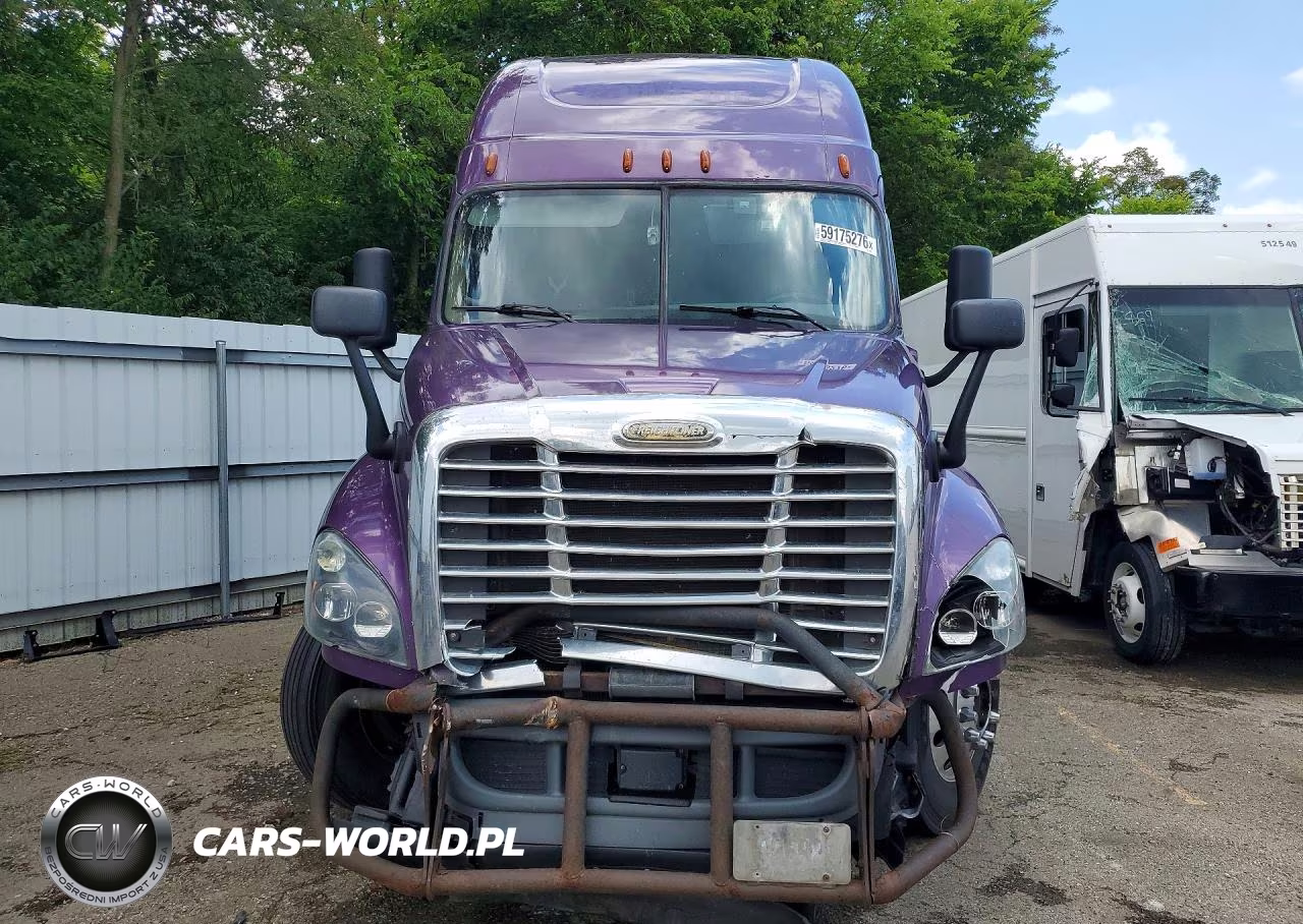 2015 Freightliner Cascadia Semi Truck VIN:3AKJGLD53FSFN3286 - 5