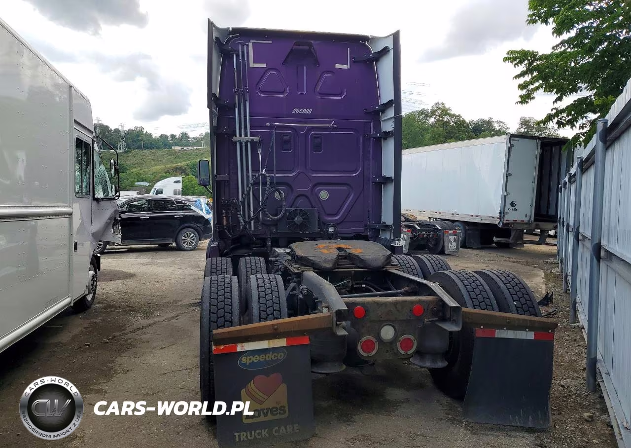 2015 Freightliner Cascadia Semi Truck VIN:3AKJGLD53FSFN3286 - 6