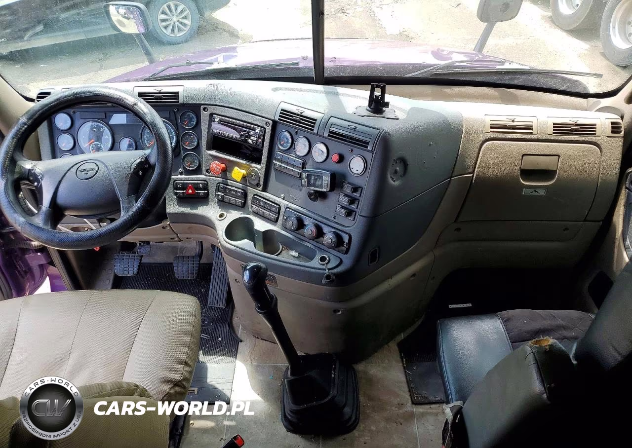 2015 Freightliner Cascadia Semi Truck VIN:3AKJGLD53FSFN3286 - 8
