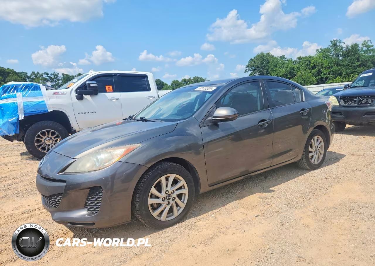 2013 Mazda 3 I