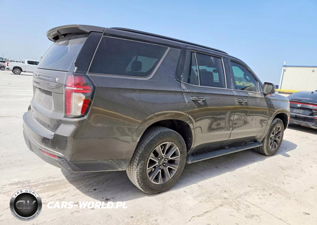 2021 Chevrolet Tahoe K1500 Z71 VIN:1GNSKPKD7MR122603 - 3