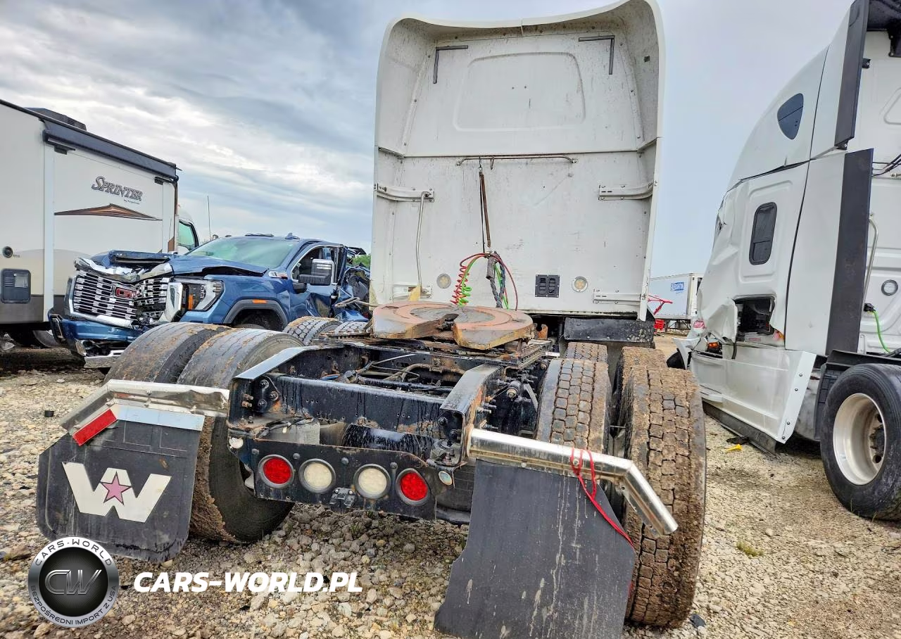 2020 Western Star 5700 Semi Truck VIN:5KJJBHDR2LLLC4655 - 6