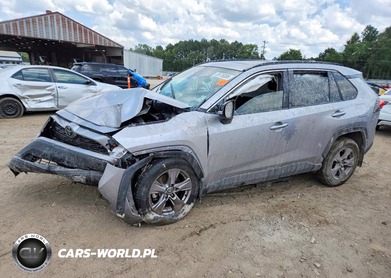 2025 Toyota Rav4 Xle – zdjęcie 1 z 12
