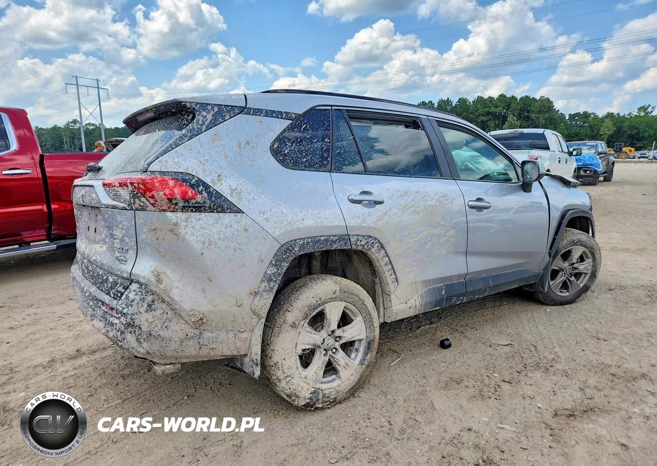 2025 Toyota Rav4 Xle VIN:2T3W1RFV2SC303876 - 3