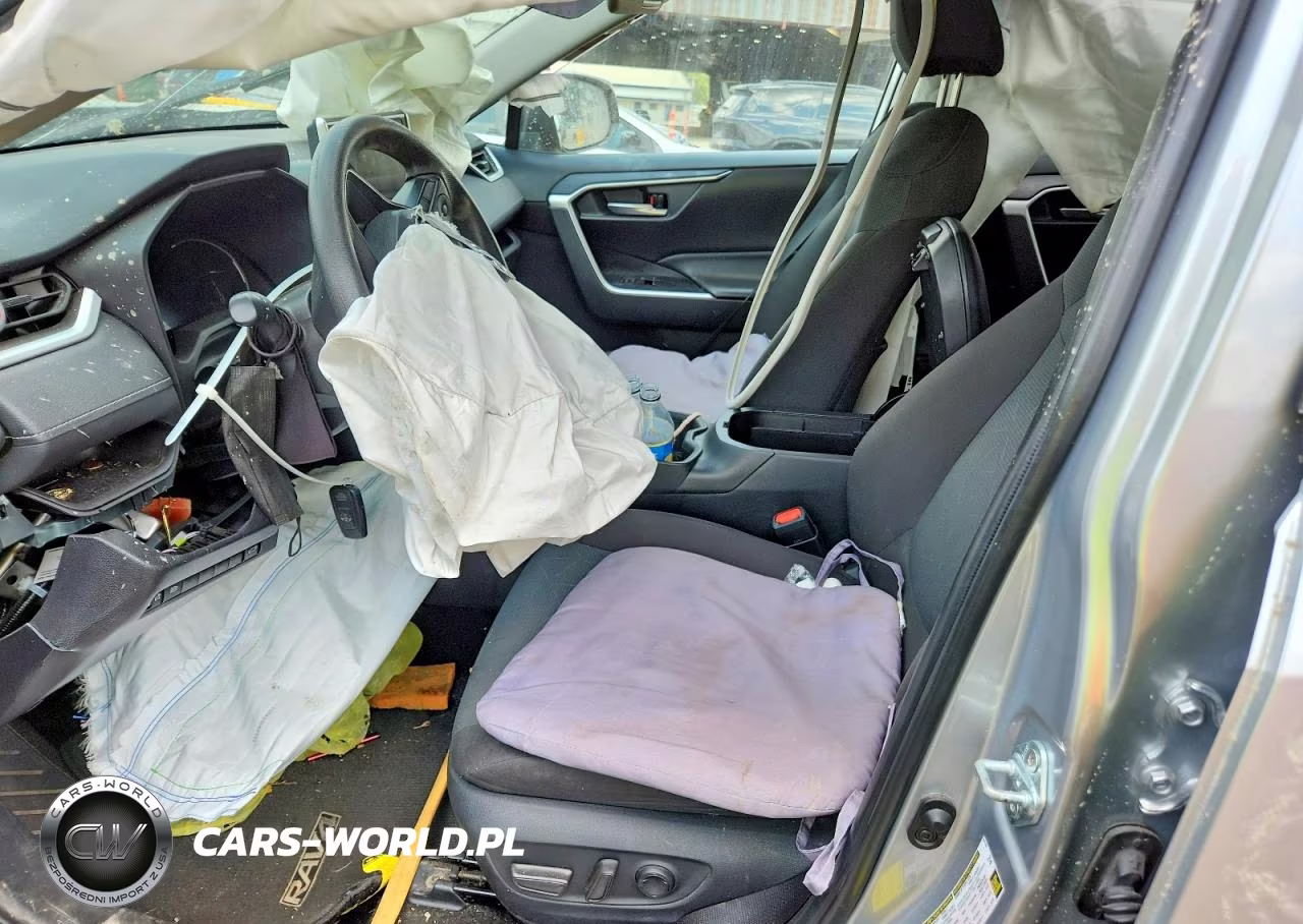 2025 Toyota Rav4 Xle VIN:2T3W1RFV2SC303876 - 7