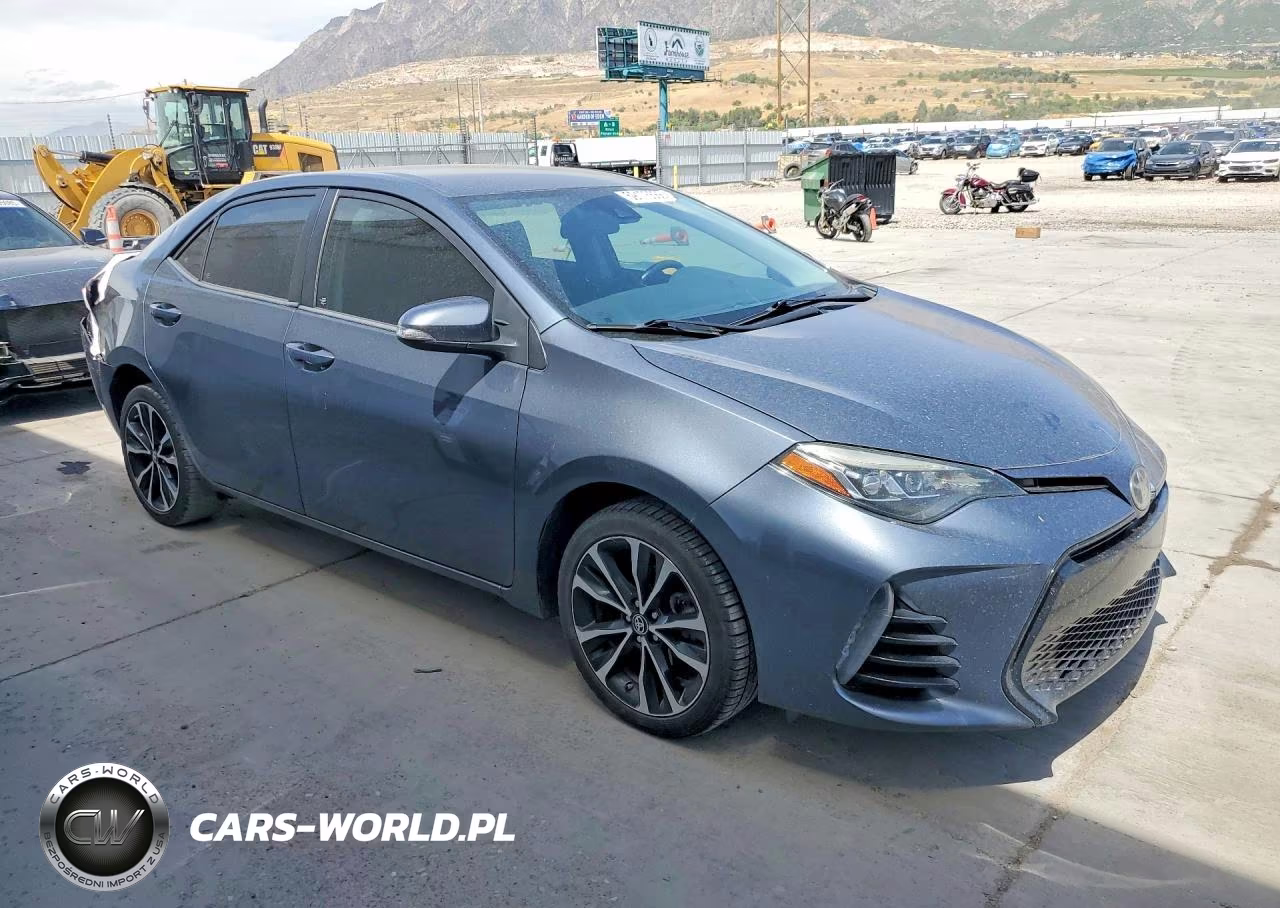 2017 Toyota Corolla Se VIN:5YFBURHE7HP678487 - 4