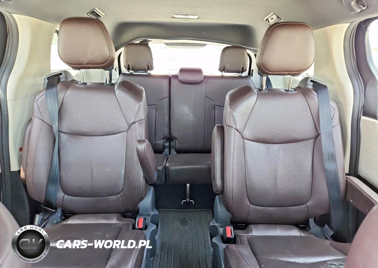 2021 Toyota Sienna Platinum 7-Passenger VIN:5TDESKFC0MS037596 - 10