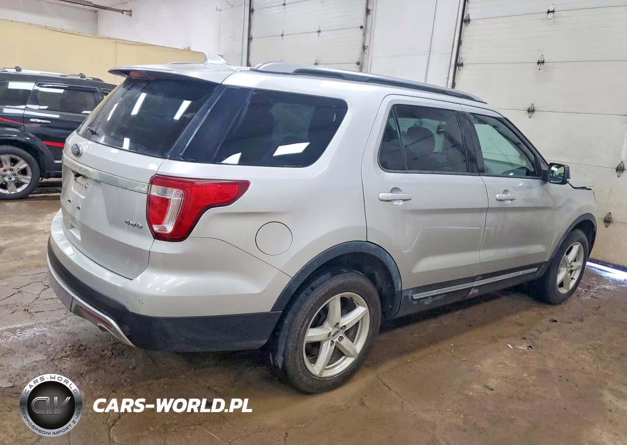 2017 Ford Explorer Xlt VIN:1FM5K8D86HGD83813 - 3