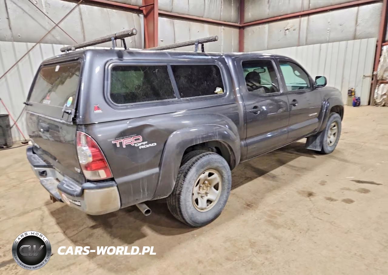 2011 Toyota Tacoma Double Cab VIN:5TFLU4EN0BX020076 - 3
