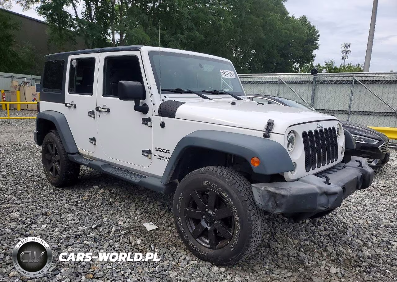 2016 Jeep Wrangler Unlimited Sport VIN:1C4BJWDG2GL133173 - 4