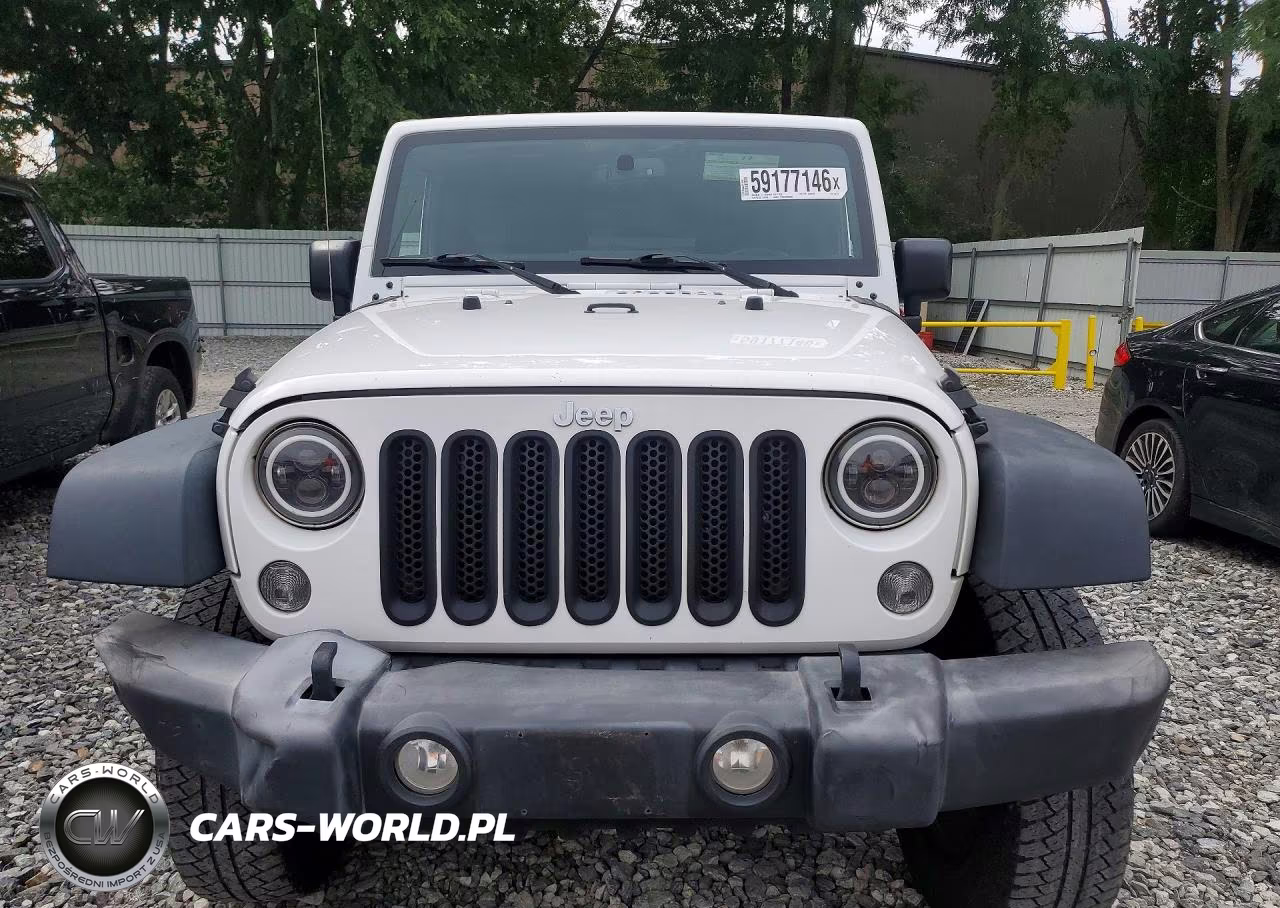 2016 Jeep Wrangler Unlimited Sport VIN:1C4BJWDG2GL133173 - 5