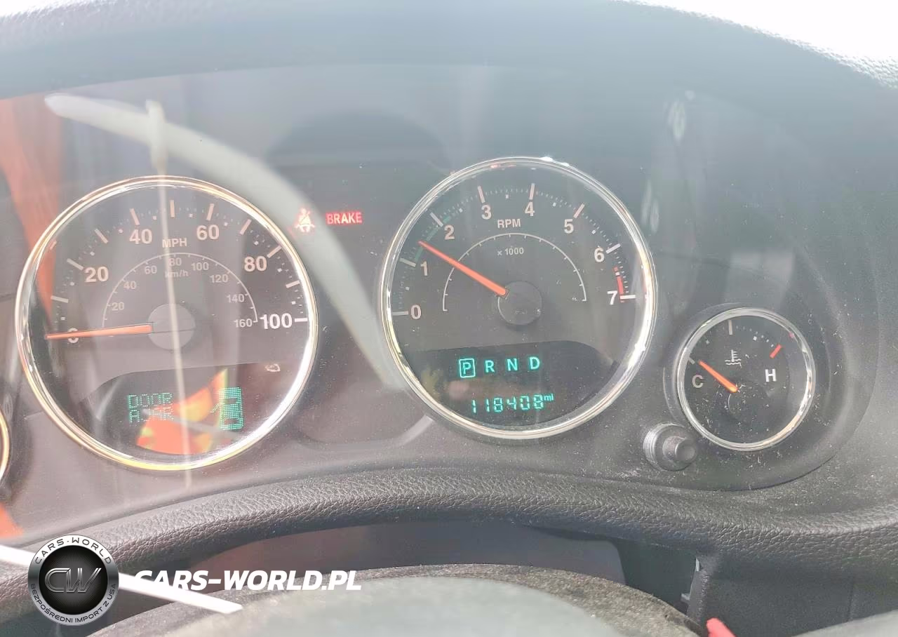 2016 Jeep Wrangler Unlimited Sport VIN:1C4BJWDG2GL133173 - 9
