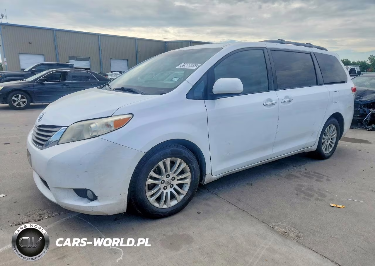 2012 Toyota Sienna Xle 8-Passenger