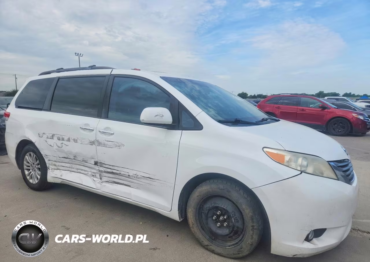 2012 Toyota Sienna Xle 8-Passenger VIN:5TDYK3DCXCS208424 - 4