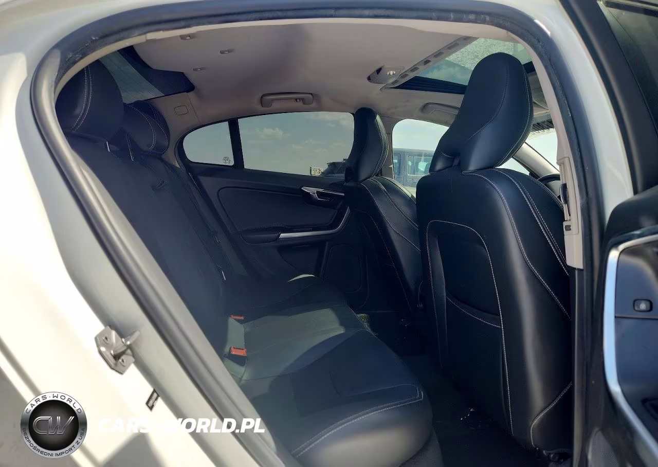 2018 Volvo S60 Dynamic VIN:YV126MFL6J2455869 - 10