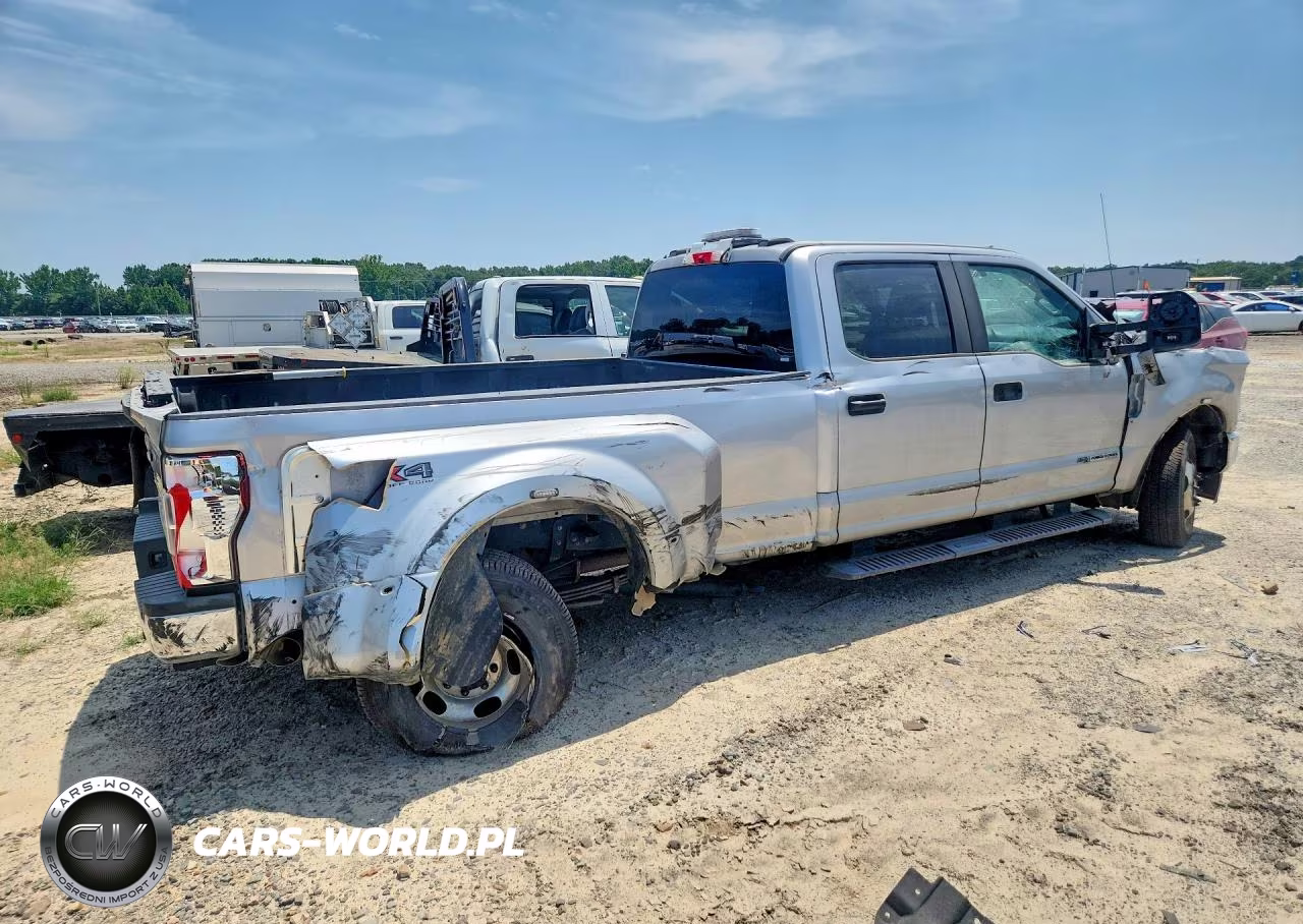 2020 Ford F350 Super Duty VIN:1FT8W3DT8LEE92775 - 3