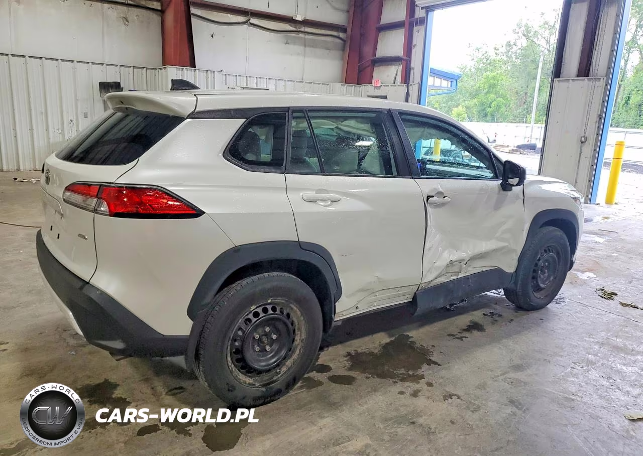 2024 Toyota Corolla Cross L VIN:7MUAAABG8RV099331 - 3