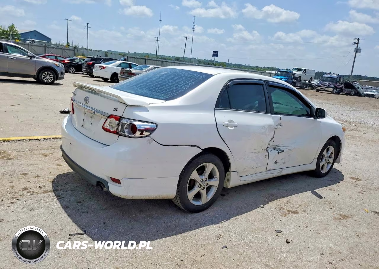 2013 Toyota Corolla S VIN:2T1BU4EE3DC014429 - 3